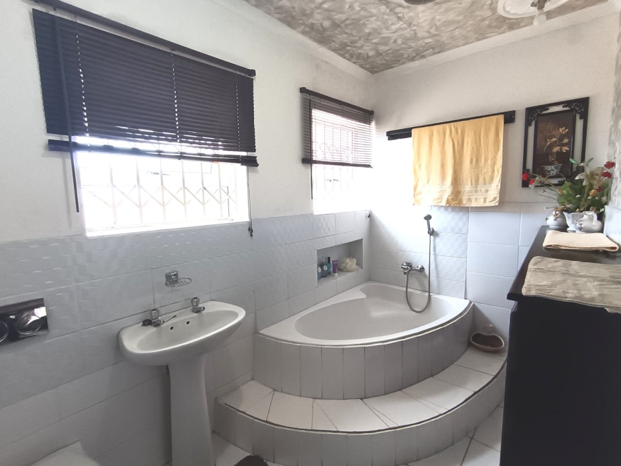 3 Bedroom Property for Sale in Parsonsvlei Eastern Cape
